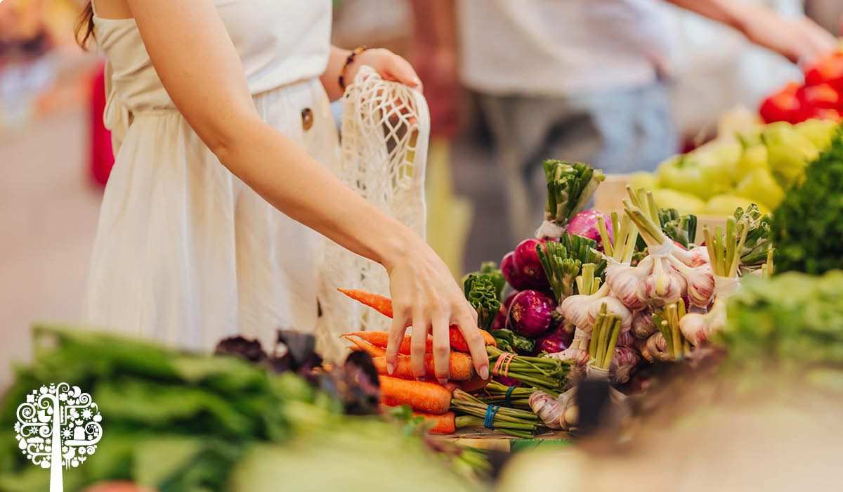 Tips And Tricks For Shopping At The Local Farmer's Market | Garden